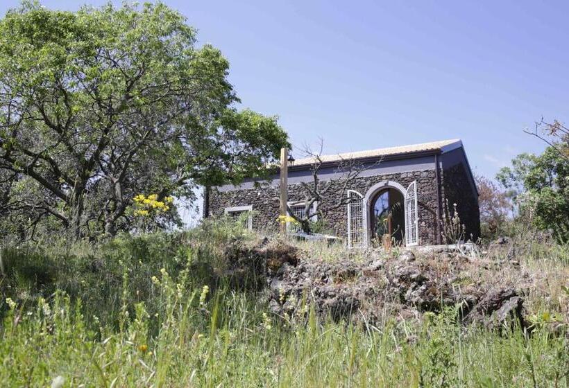 Студия Deluxe, Ecoagriturismo Notti Stellate Etna Mare