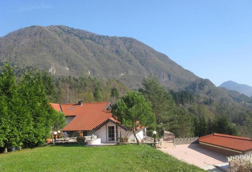 استودیوی لوکس, Apartments Reida