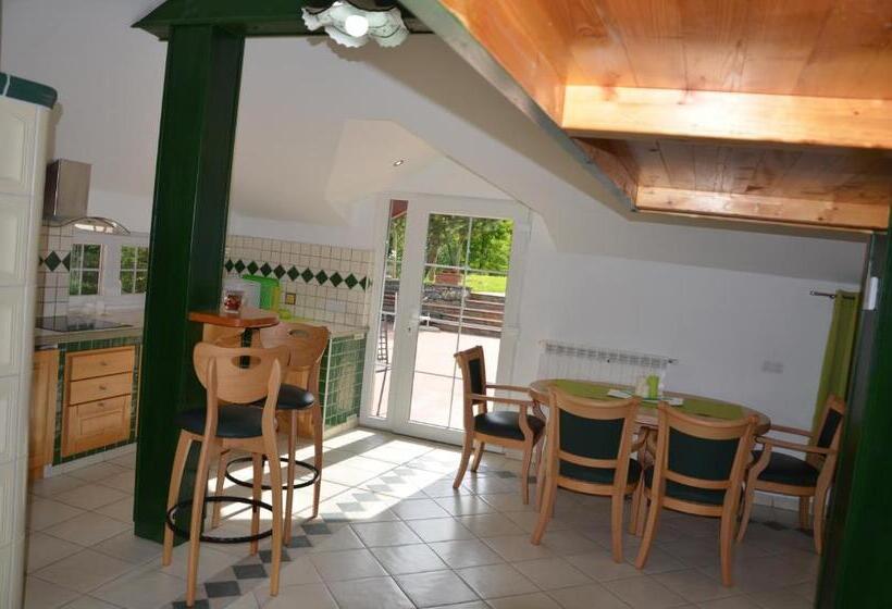 استودیوی لوکس, Apartments Reida