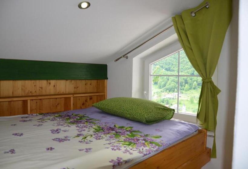 استودیوی لوکس, Apartments Reida