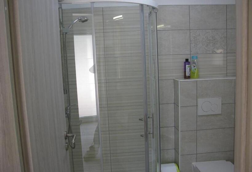 آپارتمان 1 خوابه با چشم‌انداز, Apartments Reida