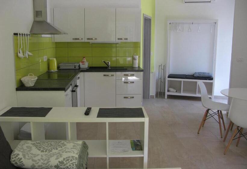 آپارتمان 1 خوابه با چشم‌انداز, Apartments Reida