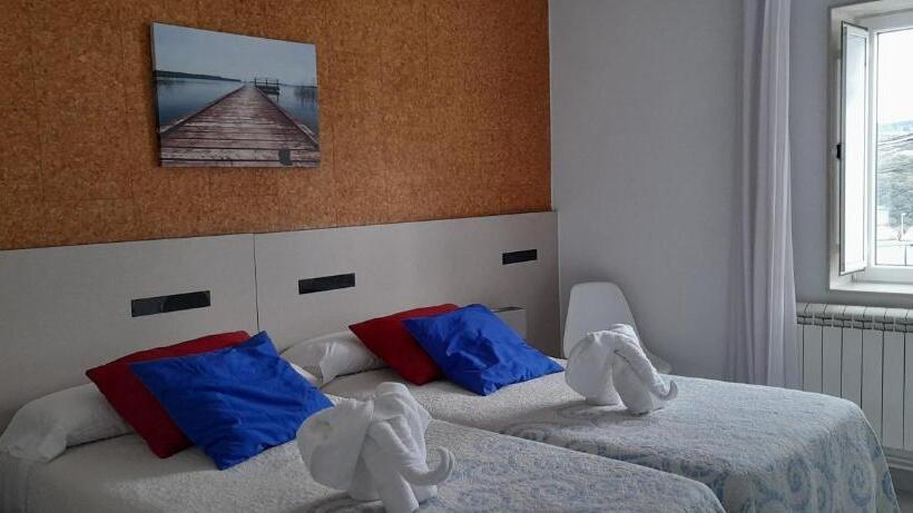 חדר סטנדרט לשלושה, Pensión Mar