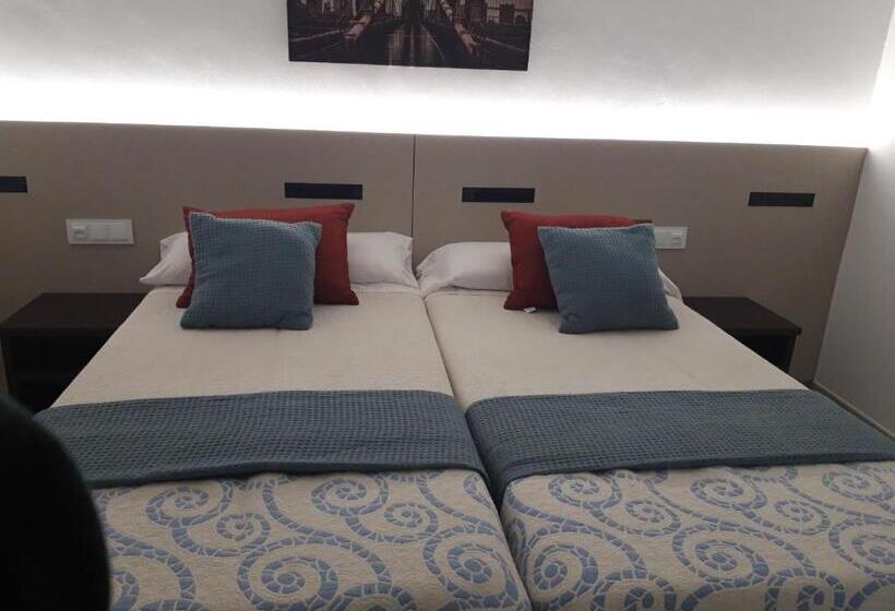 חדר סטנדרט עם מרפסת, Pensión Mar