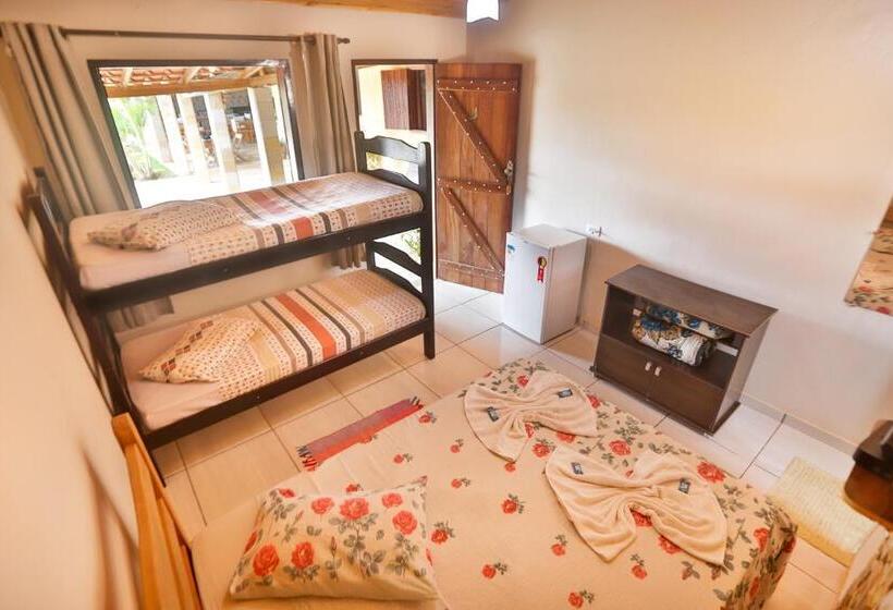 スタンダード４人部屋, Pousada E Chales Por Do Sol