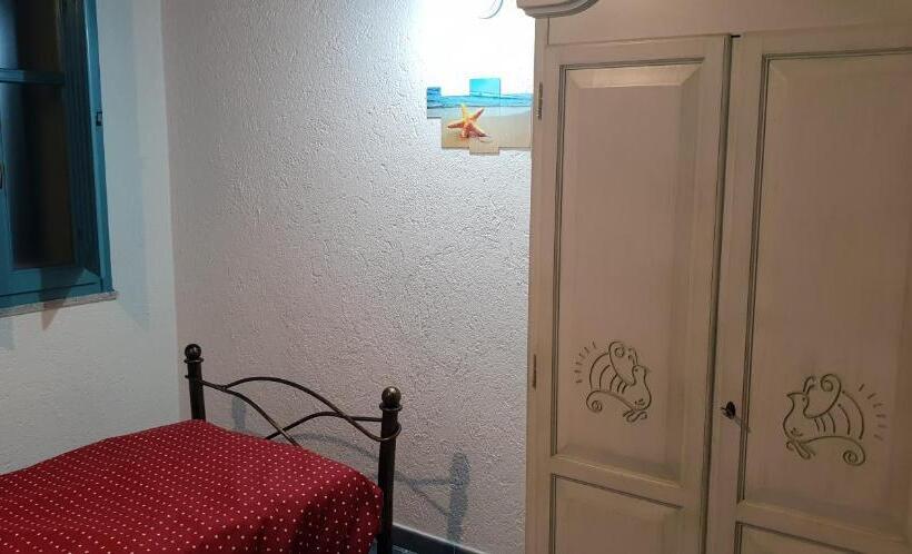 חדר סטנדרט יחיד, S Apposentu Teuladesu Affittacamere Del Ristorante Da Stefano