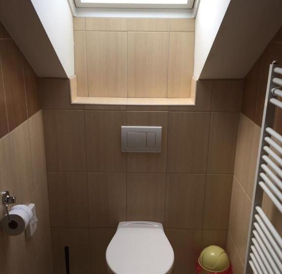 １ベッドルームハウス, Ubytovanie Eva