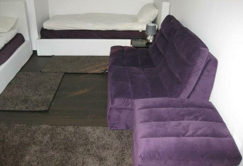 Номер Стандарт Трехместный, Pensiunea Agroturistica Diana