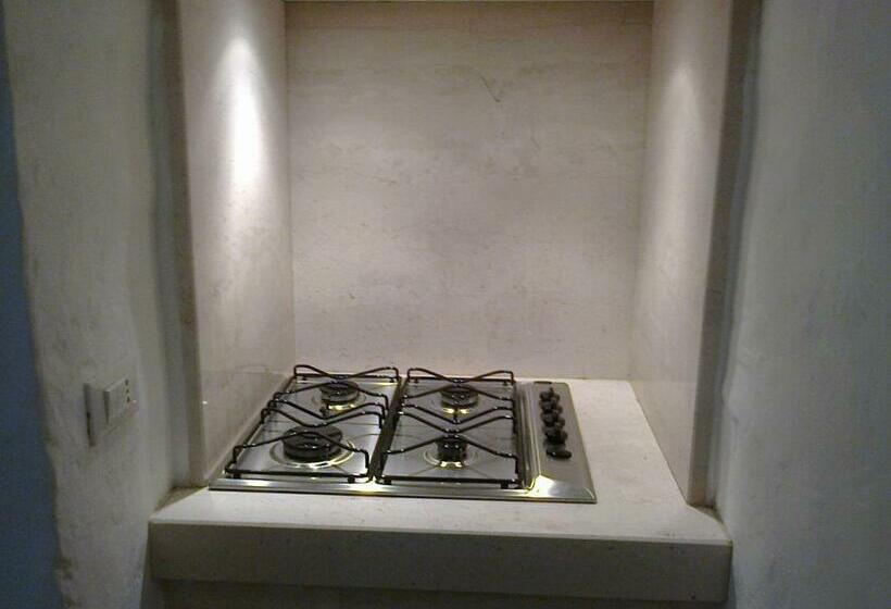 סטודיו דלוקס, Calì Nitta Storic