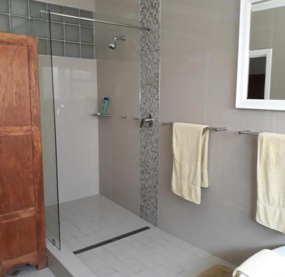 Номер Deluxe Вид на Море с Балконом, Jackie S B&b