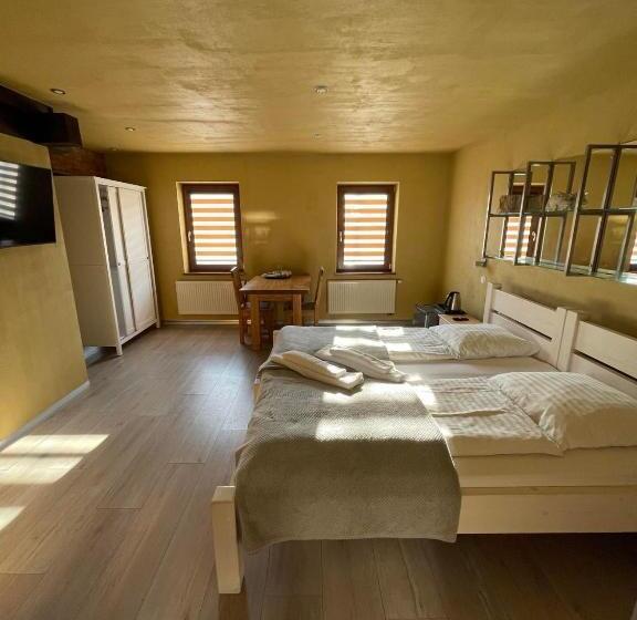 اتاق استاندارد, Akmenine Kerpe