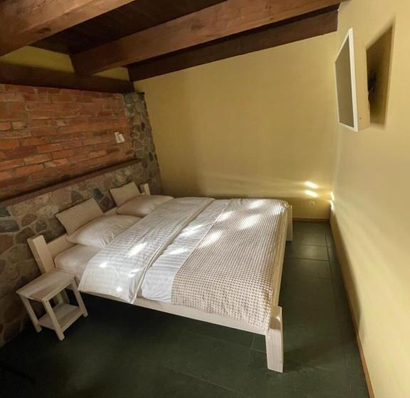 اتاق استاندارد, Akmenine Kerpe