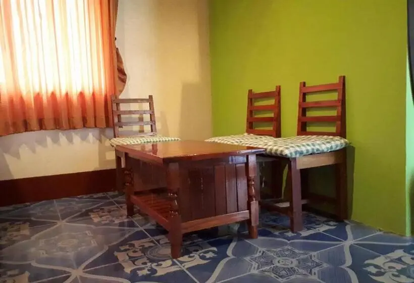 Standard Kolmen Hengen Huone, Baan Klong House