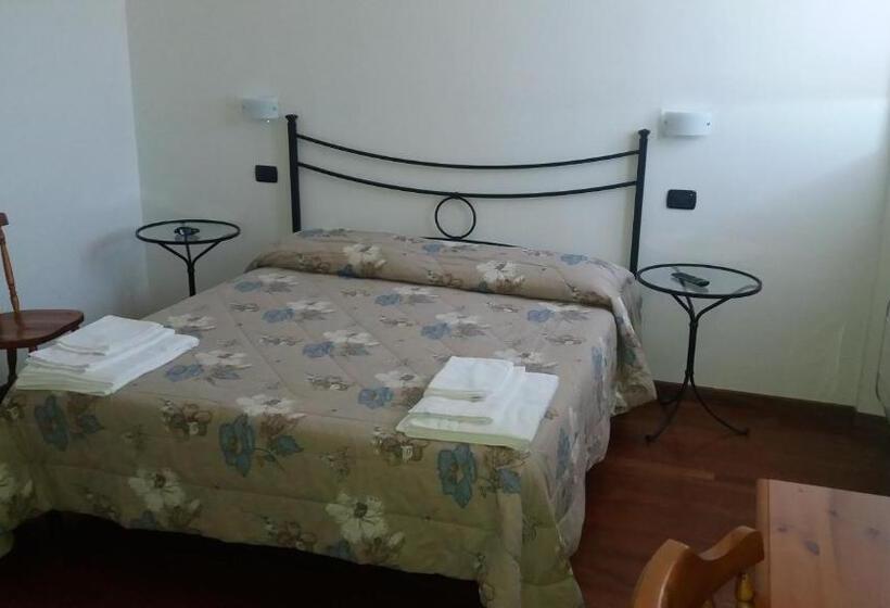 חדר סטנדרט, Leonessaffittacamere