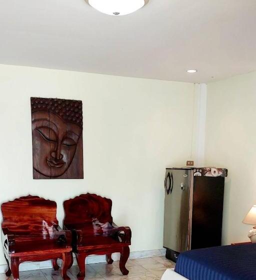 バルコニー付きデラックスルーム, Tientong Guesthouse