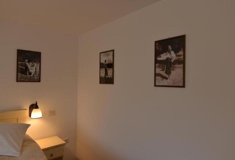 Standard Værelse, Pensiunea Drumul Plutasilor