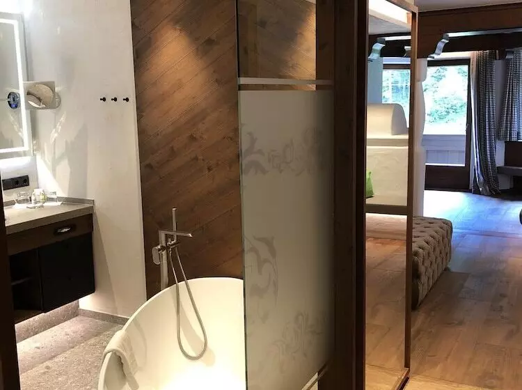 1ベッドルームのデラックスアパートメント, Brugger S Genießerhotel Lanersbacherhof