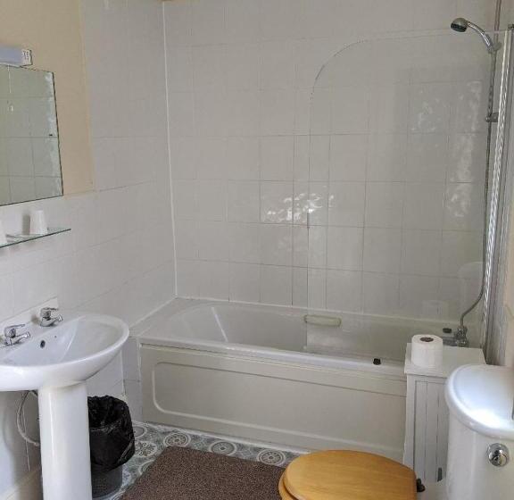 スタンダードルーム, Balmoral Lodge