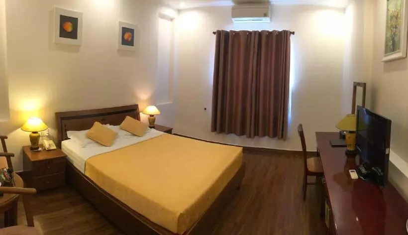 اتاق سوپریور, Chau Pho