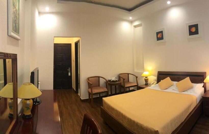 اتاق سوپریور, Chau Pho