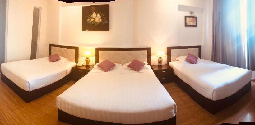 اتاق لوکس خانوادگی, Chau Pho