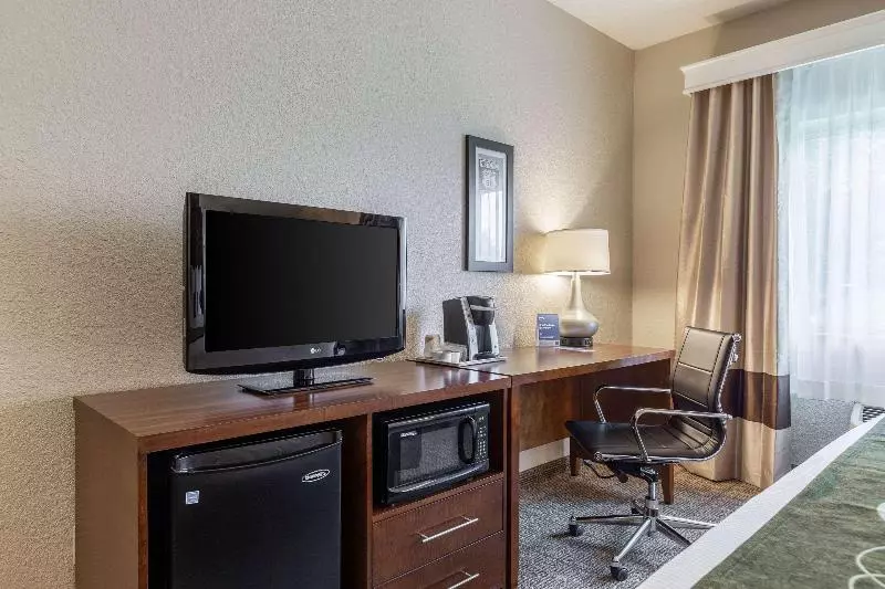 キングサイズベッドのスタンダードルーム, Comfort Inn South Tulsa   Woodland Hills