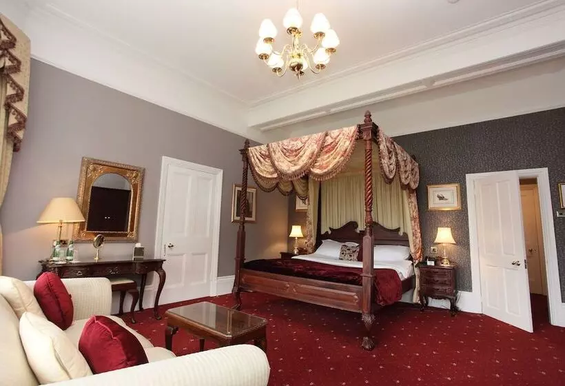 スイート, Farington Lodge