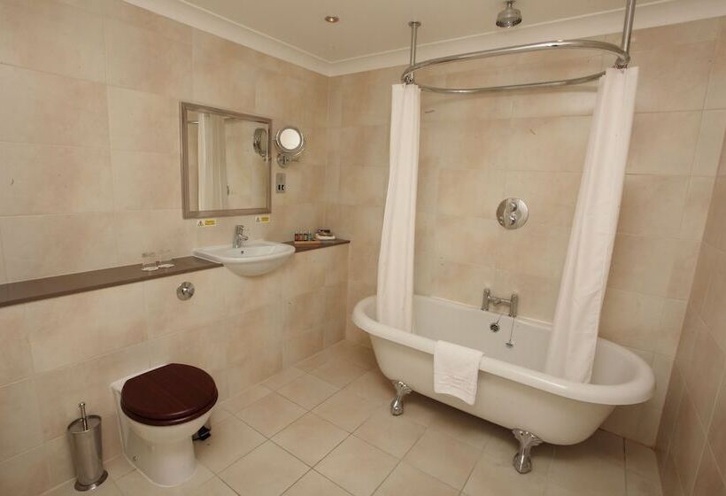 Люкс, Farington Lodge
