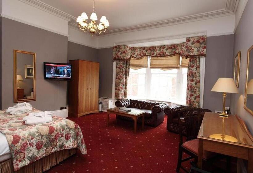 スイート, Farington Lodge