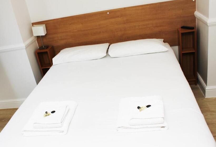 Номер Basic, Gidea Park