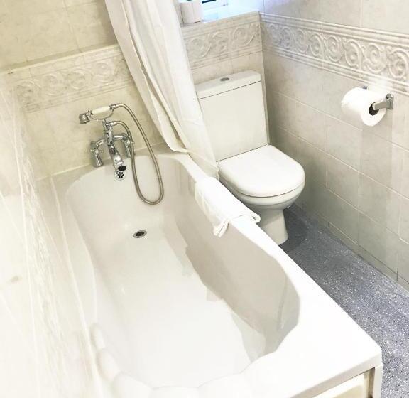 Номер Basic, Gidea Park