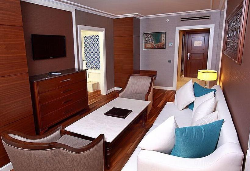 سوییت, Grand Durmaz