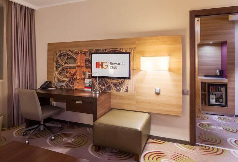 مجموعه ویستا شهر, Holiday Inn Kyiv By Ihg