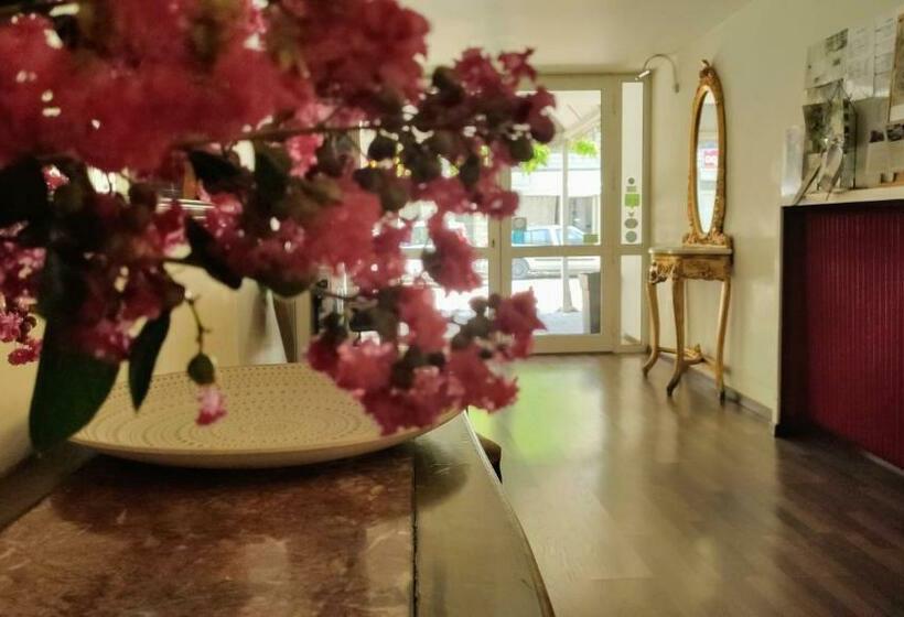 غرفة قياسية, King