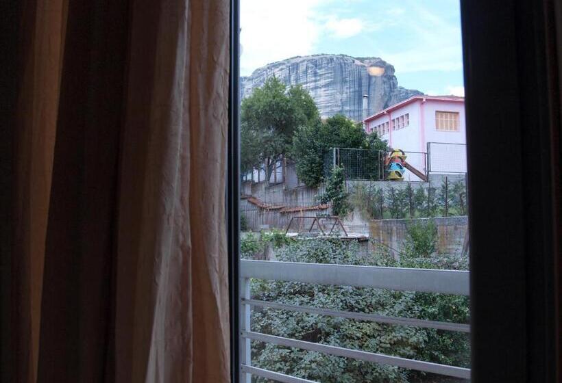 غرفة إقتصادية, King