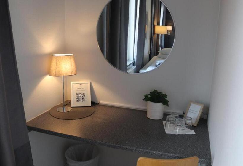 标准间, L Rådhuset