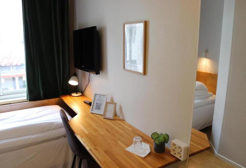 Quarto Economy Individual, L Rådhuset