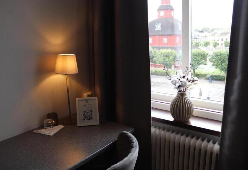 标准单人间, L Rådhuset