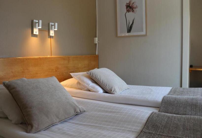 标准间, L Rådhuset