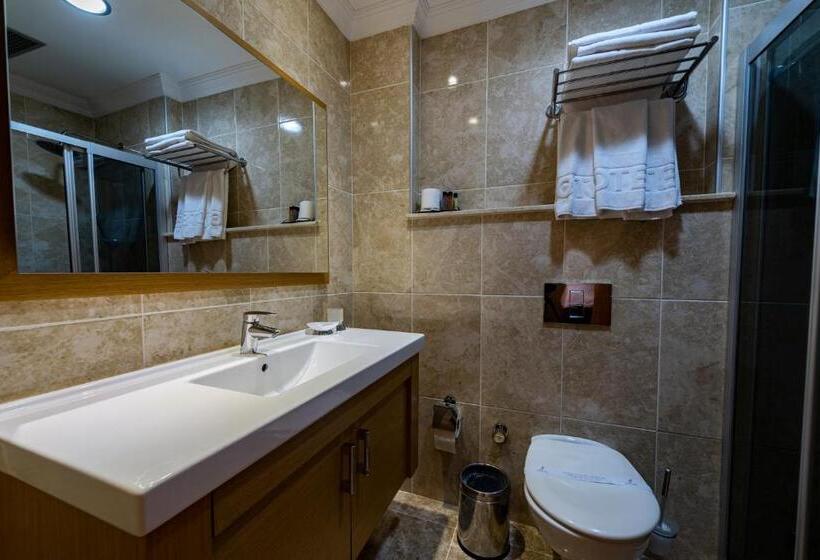 اتاق سوپریور سه تخته, Levent Hotel Istanbul