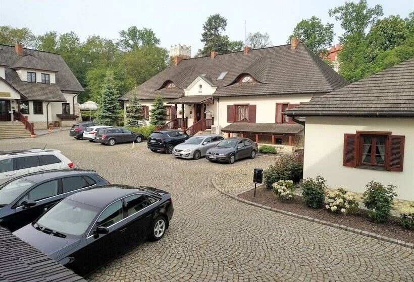 غرفة ديلوكس, Sarmata Zespół Dworski