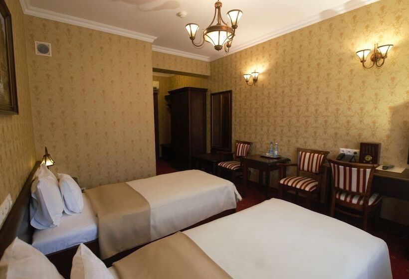 غرفة قياسية, Sarmata Zespół Dworski