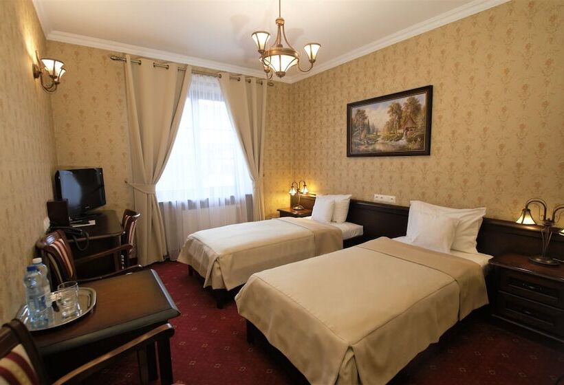 غرفة قياسية, Sarmata Zespół Dworski