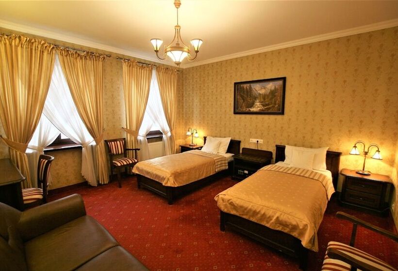 غرفة ديلوكس, Sarmata Zespół Dworski