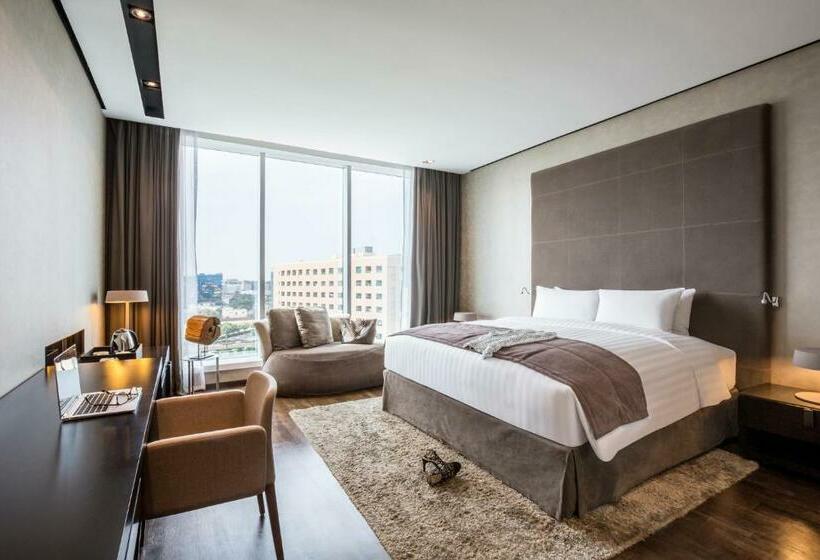 اتاق اجرایی با تخت بزرگ, The Canvas Dubai, Mgallery Hotel Collection