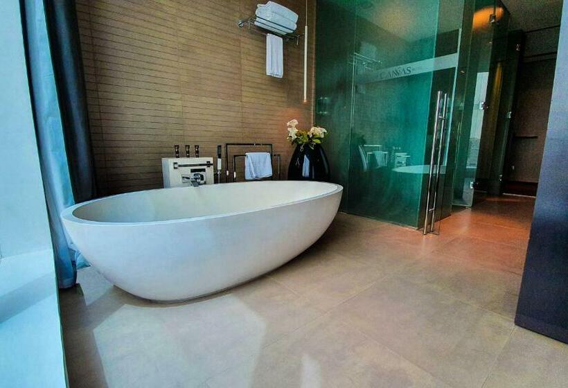 سوئیت اجرایی با تخت کینگ, The Canvas Dubai, Mgallery Hotel Collection