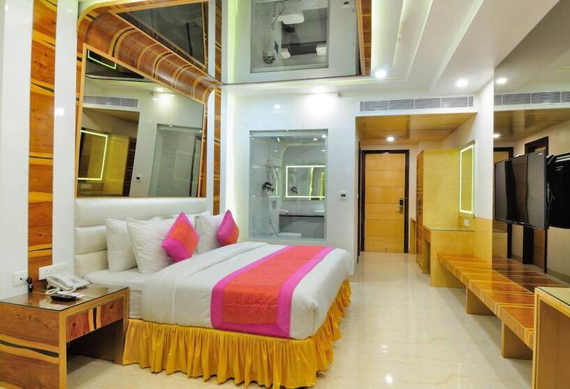 غرفة ديلوكس, The Gold Regency