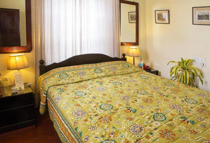 Deluxe Room, The Green