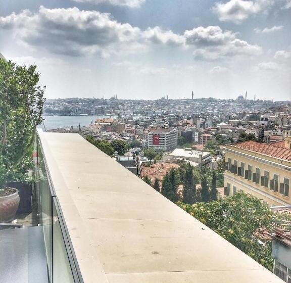 テラス付きスタンダードルーム, Witt Istanbul Suites