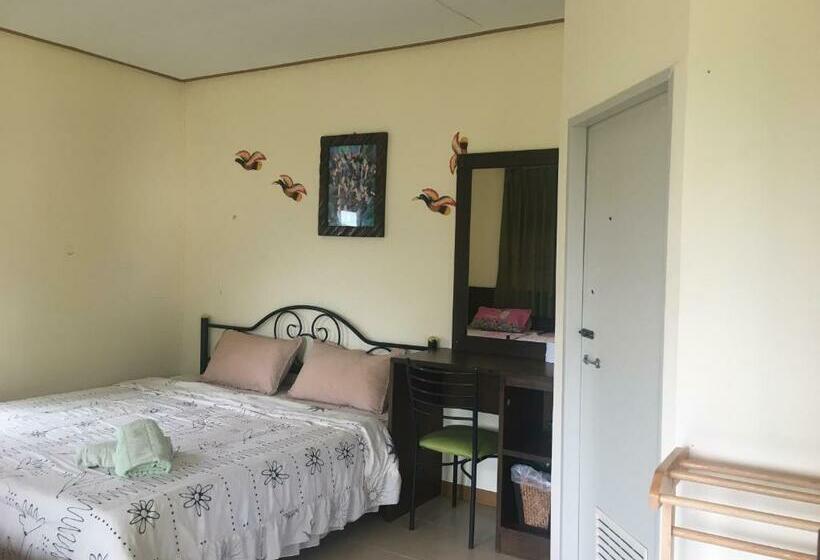 디럭스 방갈로, Kum Nangpaya